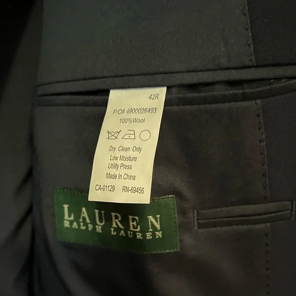 Ralph Lauren Navy Blue blazer w gold buttons 100% wool 42R worn once - Picture 5 of 16